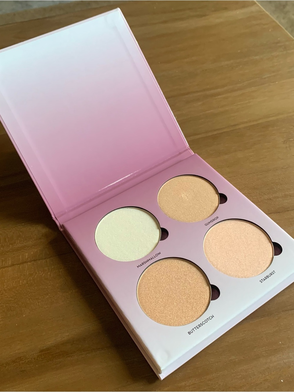 Shimmering Glow Highlighter Palette - Pink Compact